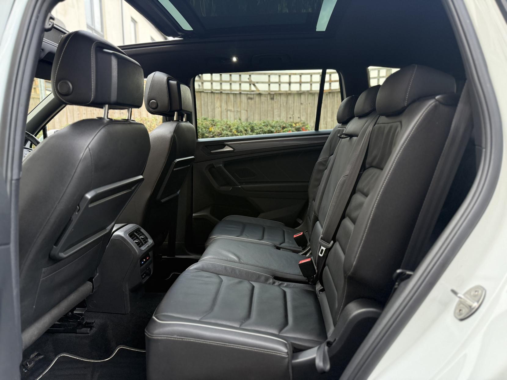 Volkswagen Tiguan Allspace 1.5 TSI EVO R-Line Tech SUV 5dr Petrol DSG Euro 6 (s/s) (150 ps)