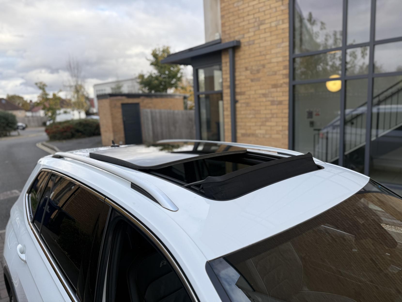 Volkswagen Tiguan Allspace 1.5 TSI EVO R-Line Tech SUV 5dr Petrol DSG Euro 6 (s/s) (150 ps)