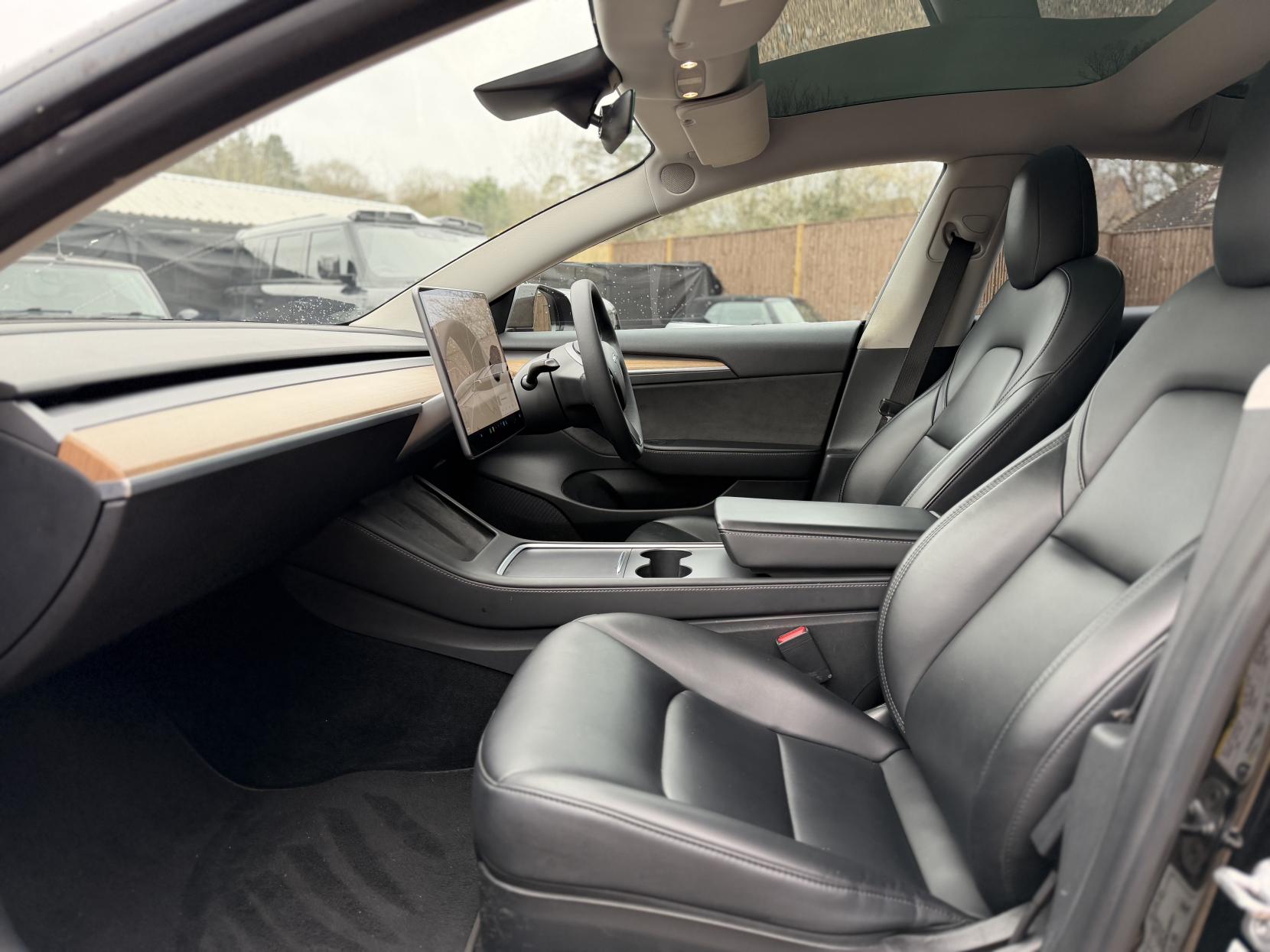 Tesla Model 3 (Dual Motor) Long Range Saloon 4dr Electric Auto 4WDE (346 ps)