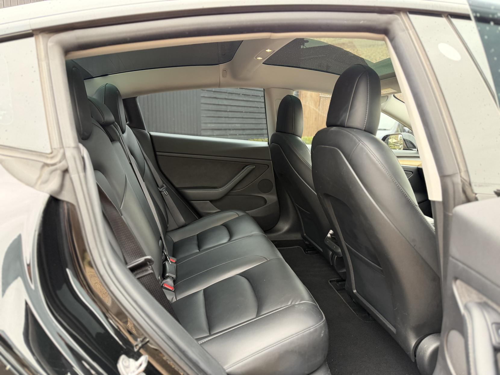 Tesla Model 3 (Dual Motor) Long Range Saloon 4dr Electric Auto 4WDE (346 ps)