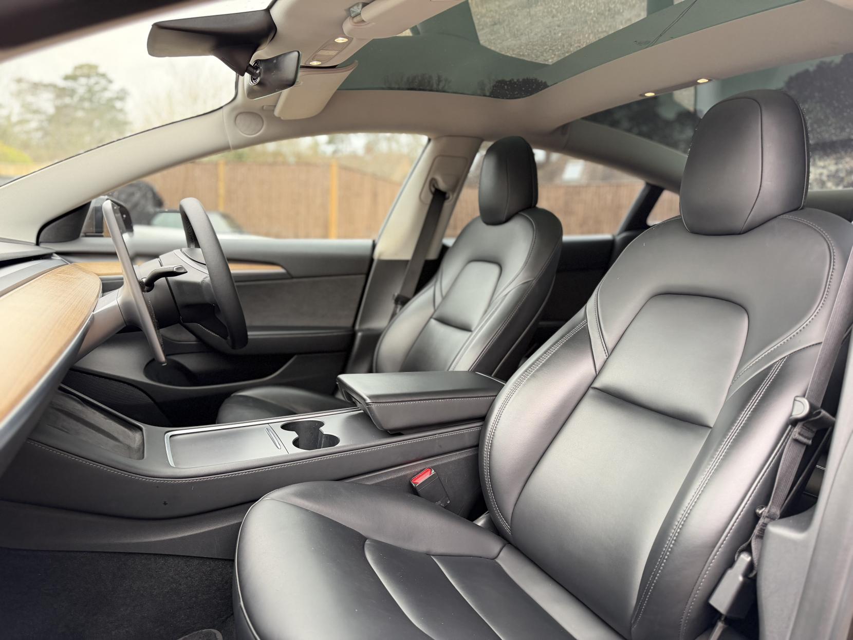 Tesla Model 3 (Dual Motor) Long Range Saloon 4dr Electric Auto 4WDE (346 ps)