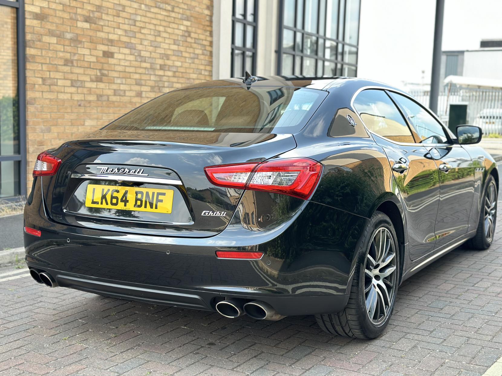 Maserati Ghibli 3.0 V6 Saloon 4dr Petrol ZF Euro 5 (330 ps)