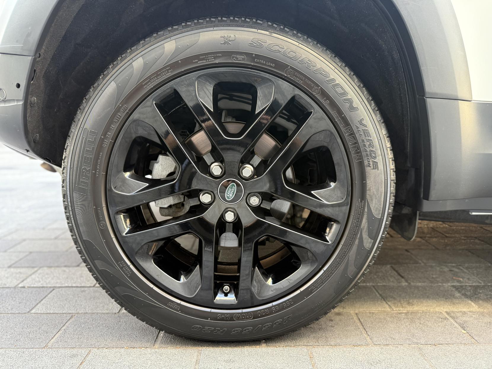 Land Rover Defender 110 2.0 Si4 HSE SUV 5dr Petrol Auto 4WD Euro 6 (s/s) (300 ps)