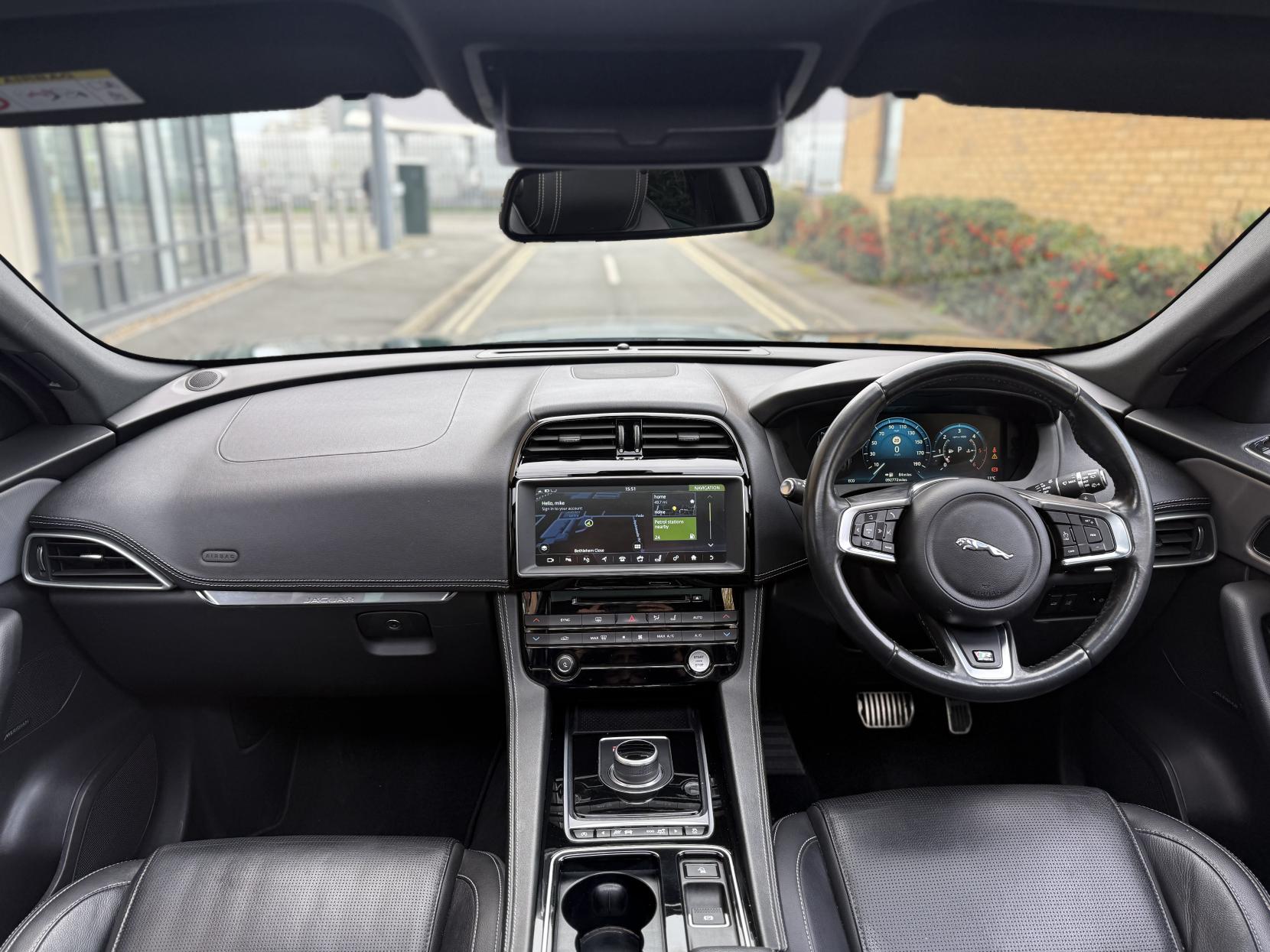 Jaguar F-PACE 2.0 D180 R-Sport SUV 5dr Diesel Auto AWD Euro 6 (s/s) (180 ps)