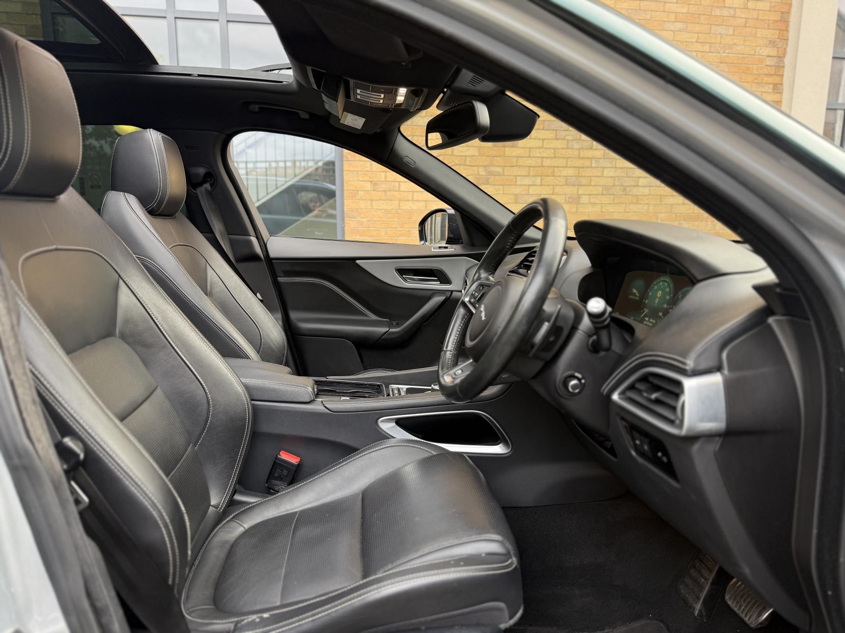 Jaguar F-PACE 2.0 D180 R-Sport SUV 5dr Diesel Auto AWD Euro 6 (s/s) (180 ps)