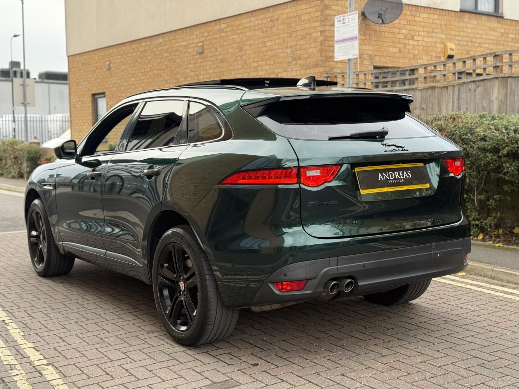 Jaguar F-PACE 2.0 D180 R-Sport SUV 5dr Diesel Auto AWD Euro 6 (s/s) (180 ps)