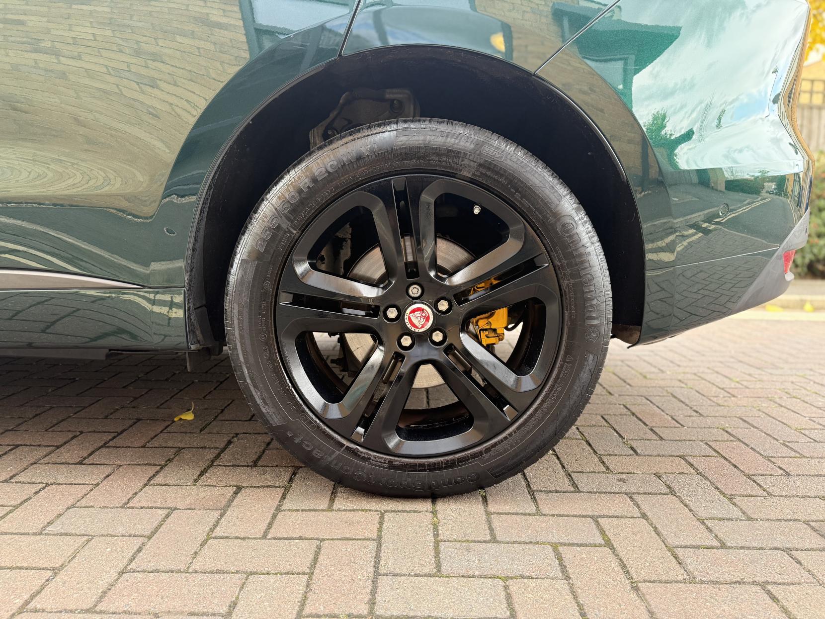 Jaguar F-PACE 2.0 D180 R-Sport SUV 5dr Diesel Auto AWD Euro 6 (s/s) (180 ps)