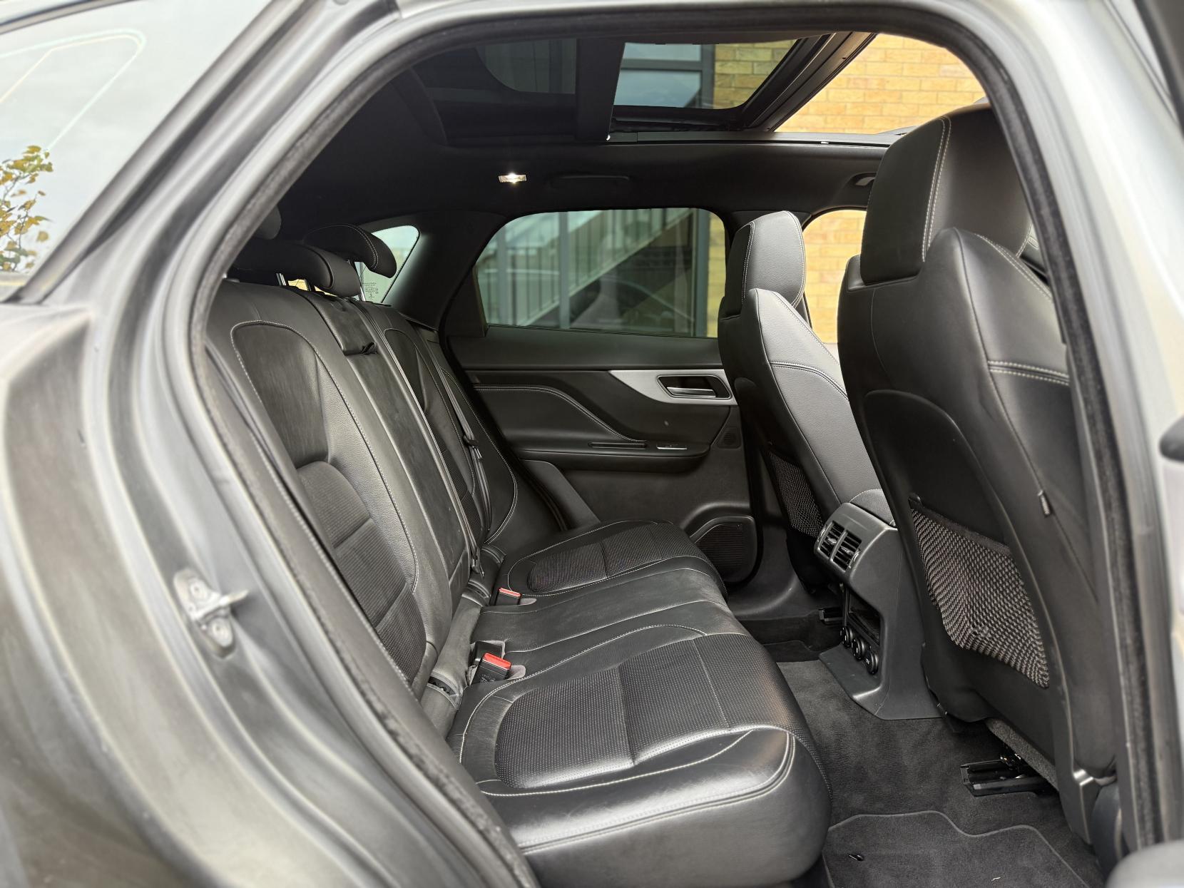Jaguar F-PACE 2.0 D180 R-Sport SUV 5dr Diesel Auto AWD Euro 6 (s/s) (180 ps)